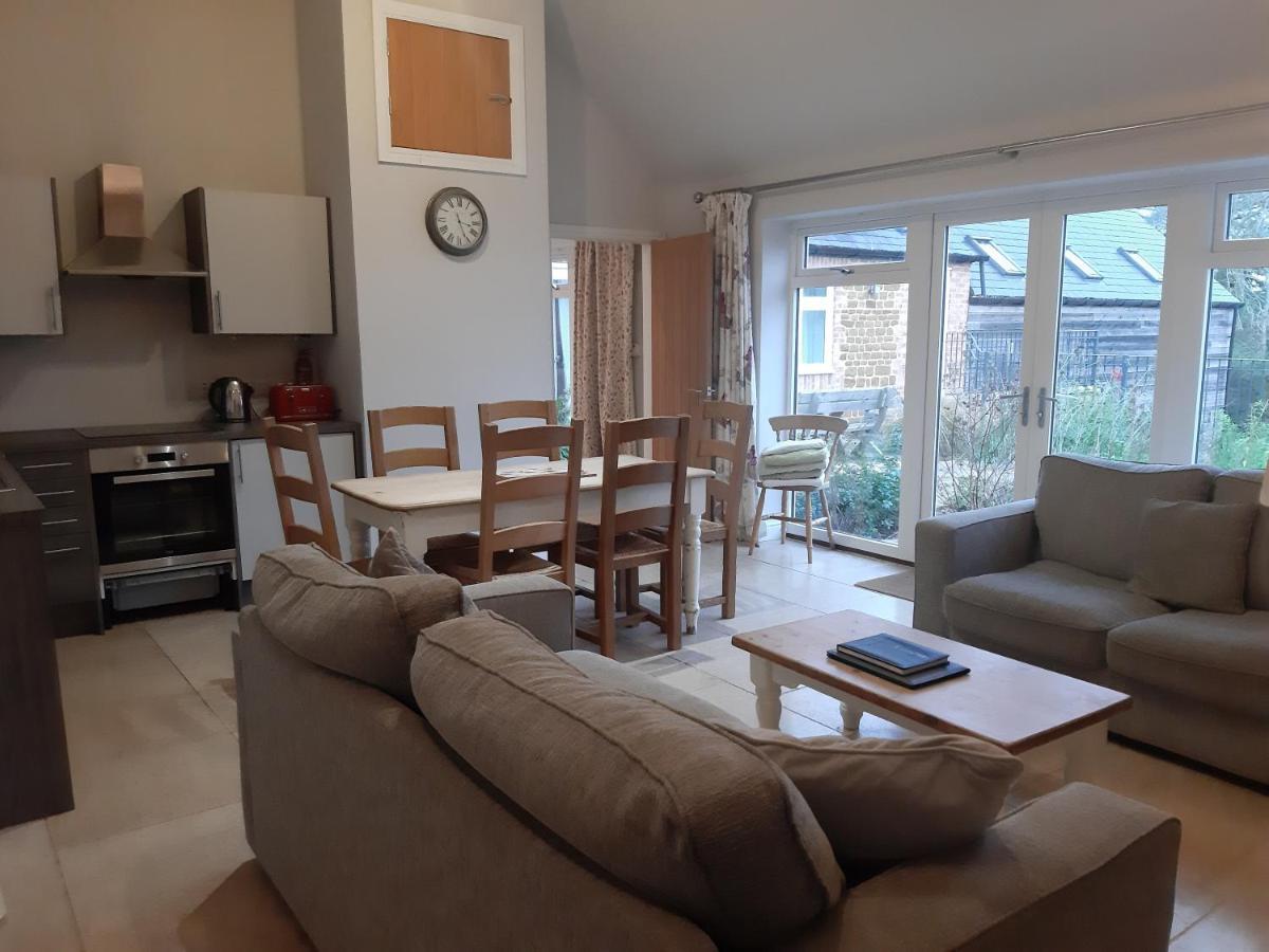 Bay Tree Cottage Accommodation Farthingstone Bagian luar foto
