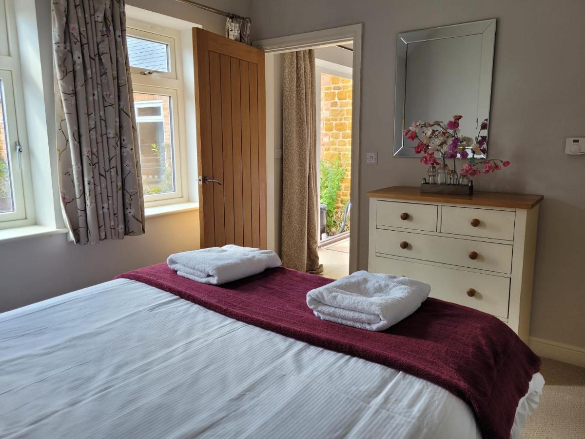 Bay Tree Cottage Accommodation Farthingstone Bagian luar foto